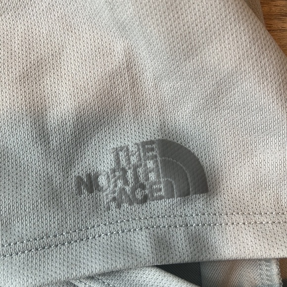 The North Face - t shirt SZ XS - Picture 2 of 3